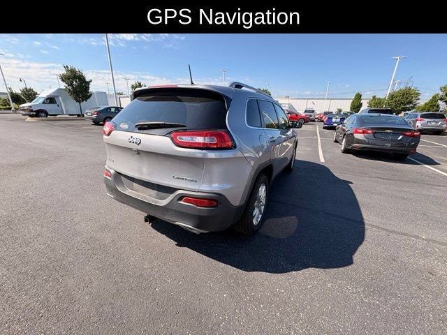 Used 2016 Jeep Cherokee Limited AWD/4WD image 3