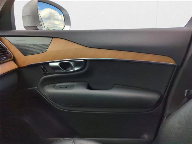 Used 2022 Volvo XC90 T6 Momentum w/ Advanced Package image 26