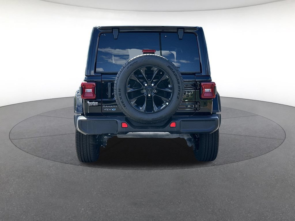 Certified 2025 Jeep Wrangler Unlimited Sahara AWD/4WD image 4