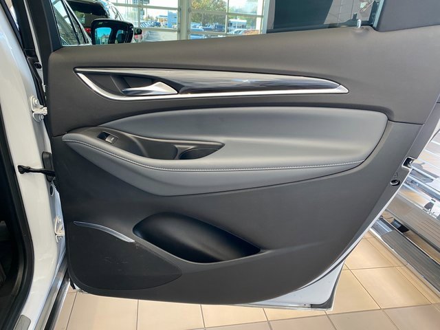 Certified 2024 Buick Enclave Essence image 9