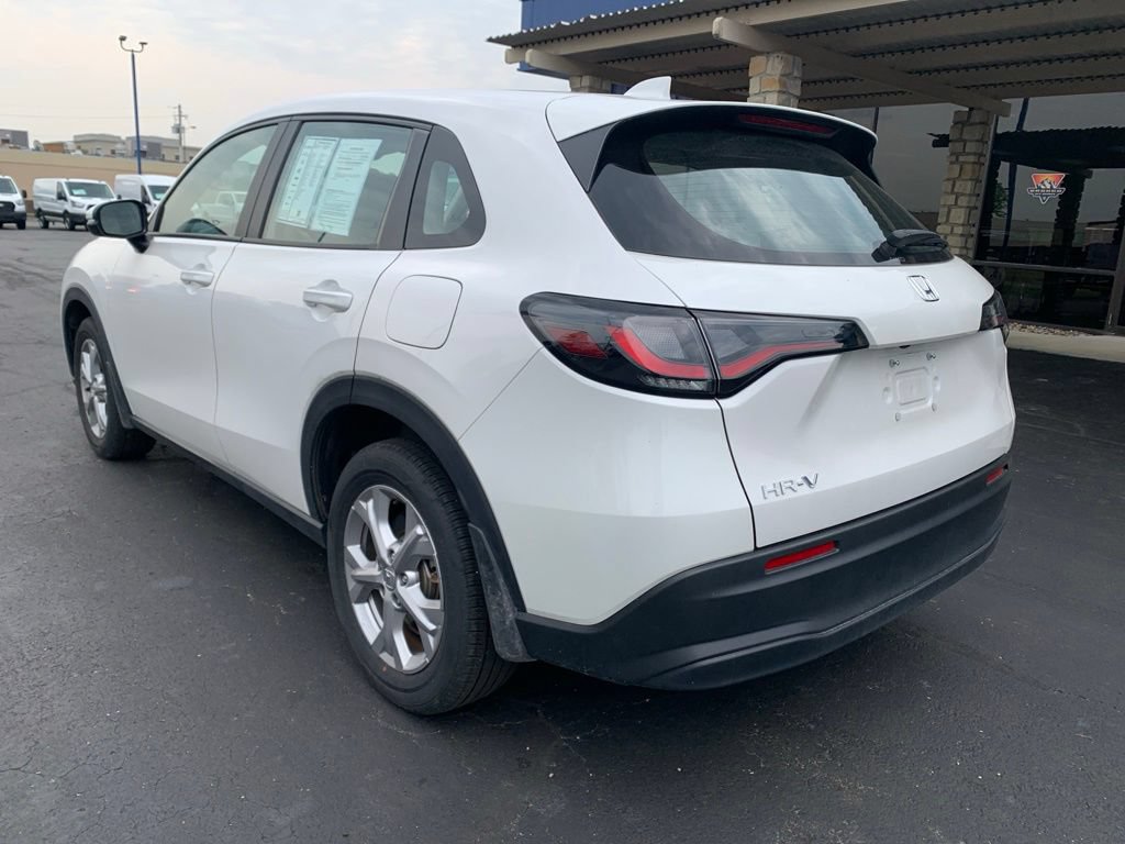 Used 2025 Honda HR-V LX image 5