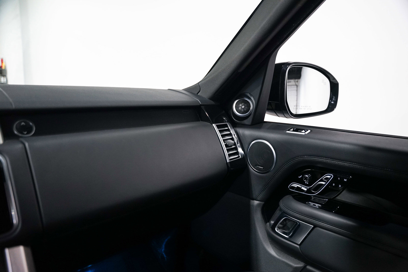 Used 2021 Land Rover Range Rover Westminster Edition image 18