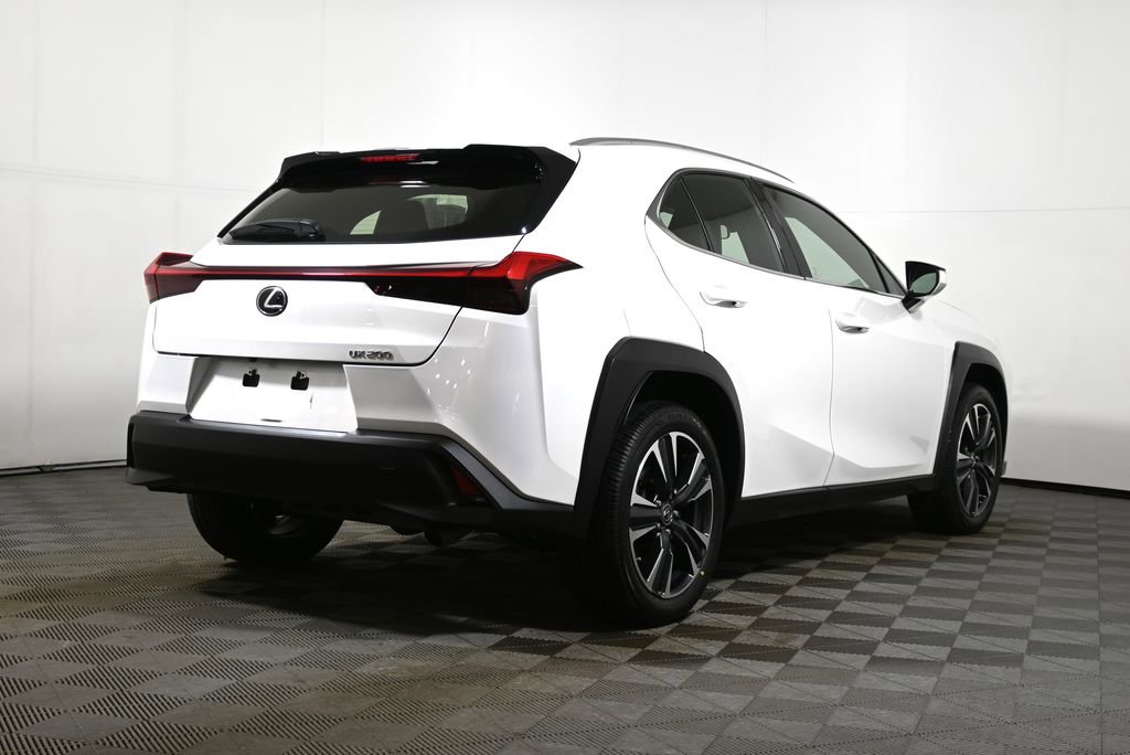 Used 2022 Lexus UX 200 w/ Accessory Package (Z2) image 7