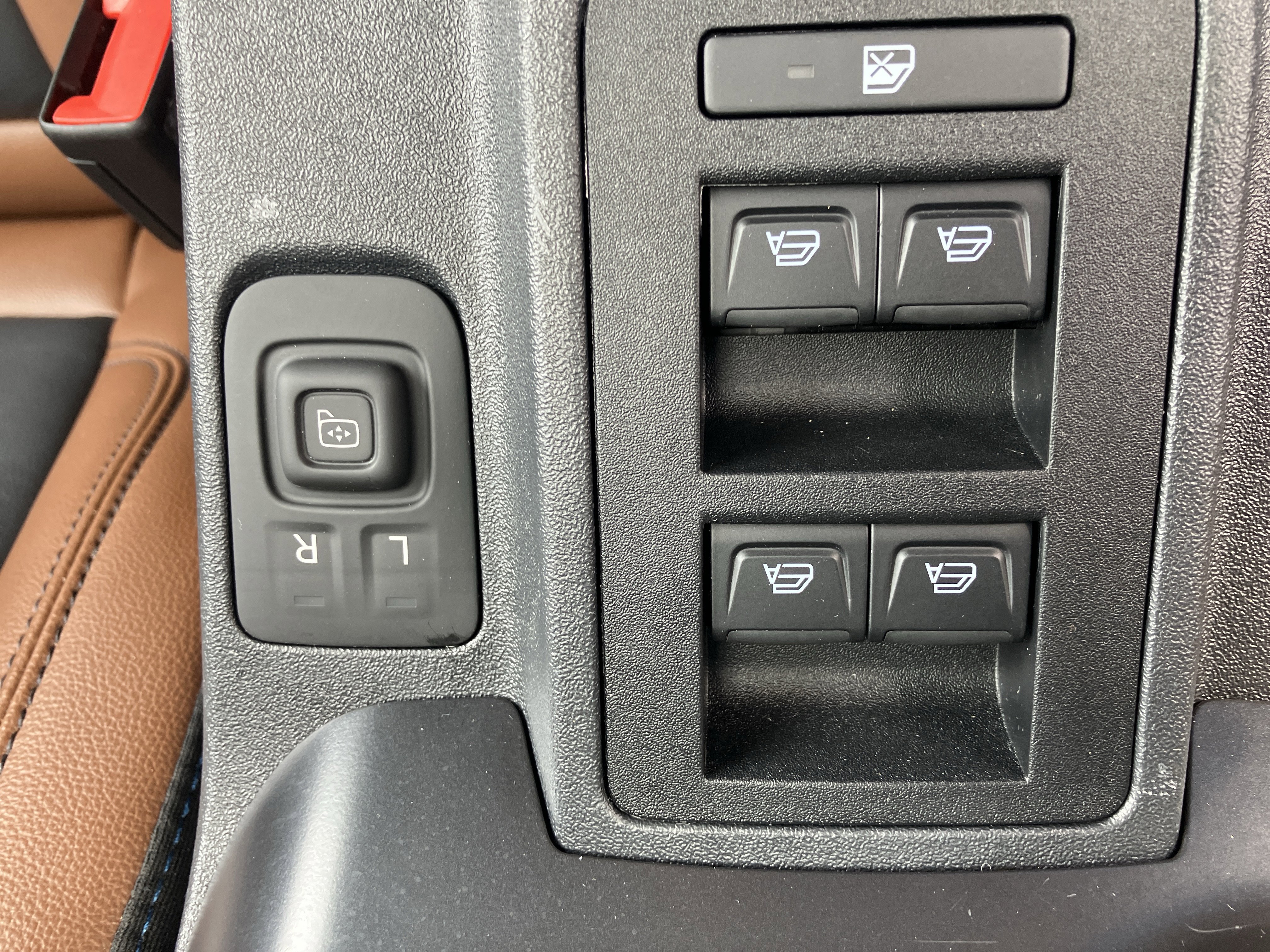 Used 2024 Ford Bronco Outer Banks image 29