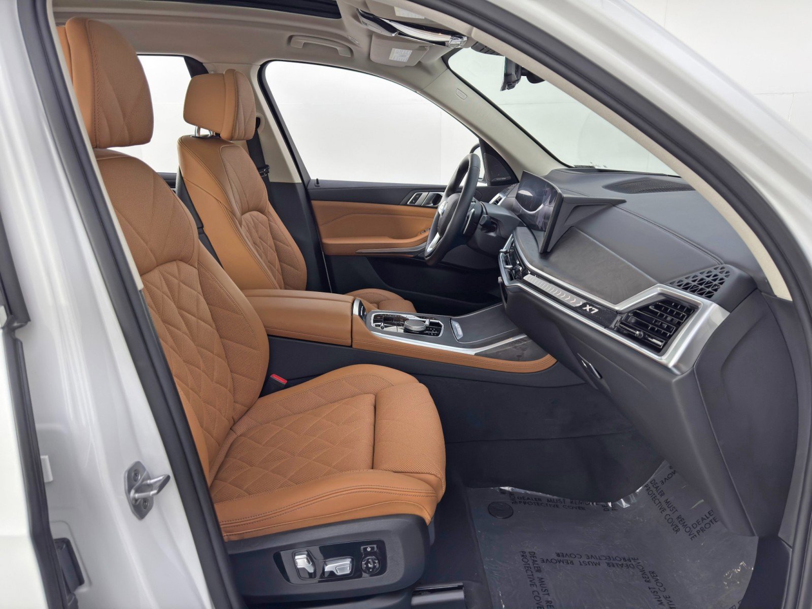 Used 2023 BMW X7 xDrive40i w/ Premium Package image 16