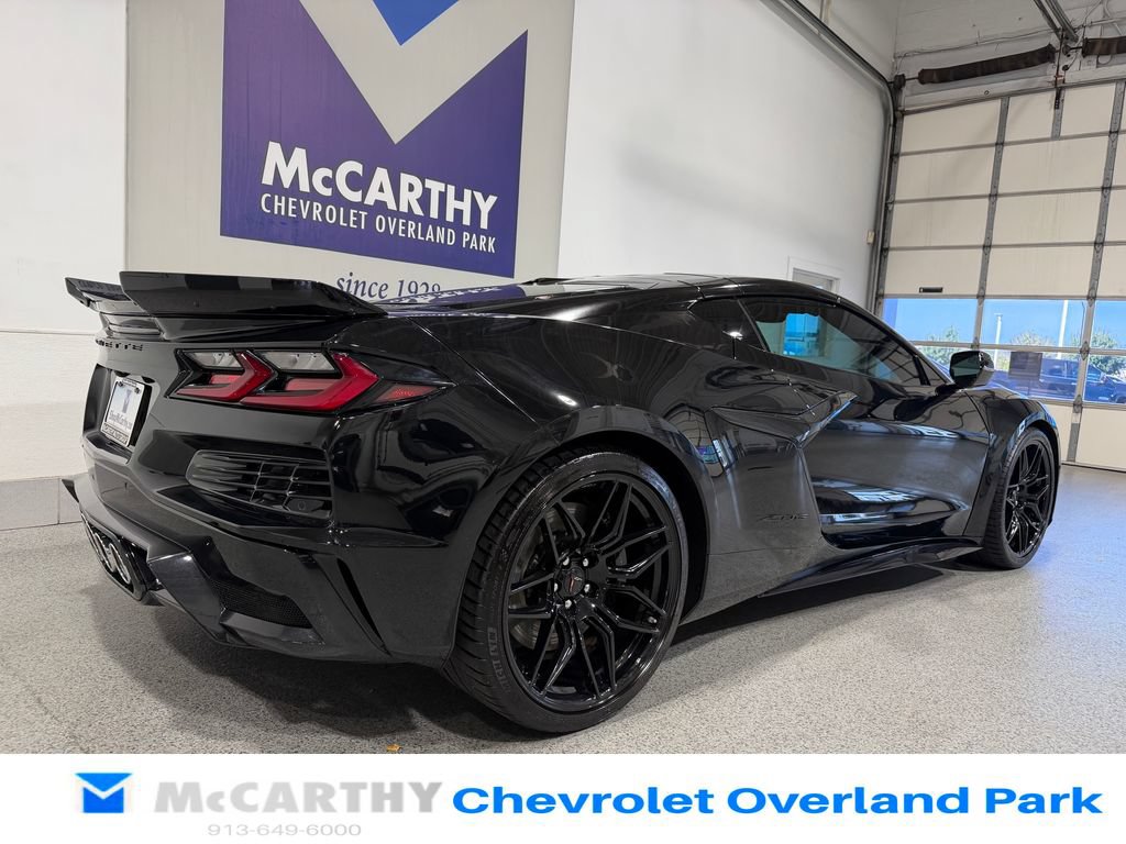 Used 2024 Chevrolet Corvette Z06 RWD image 15