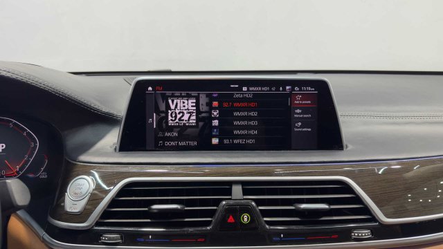 Used 2020 BMW 740i w/ Premium Package RWD image 36