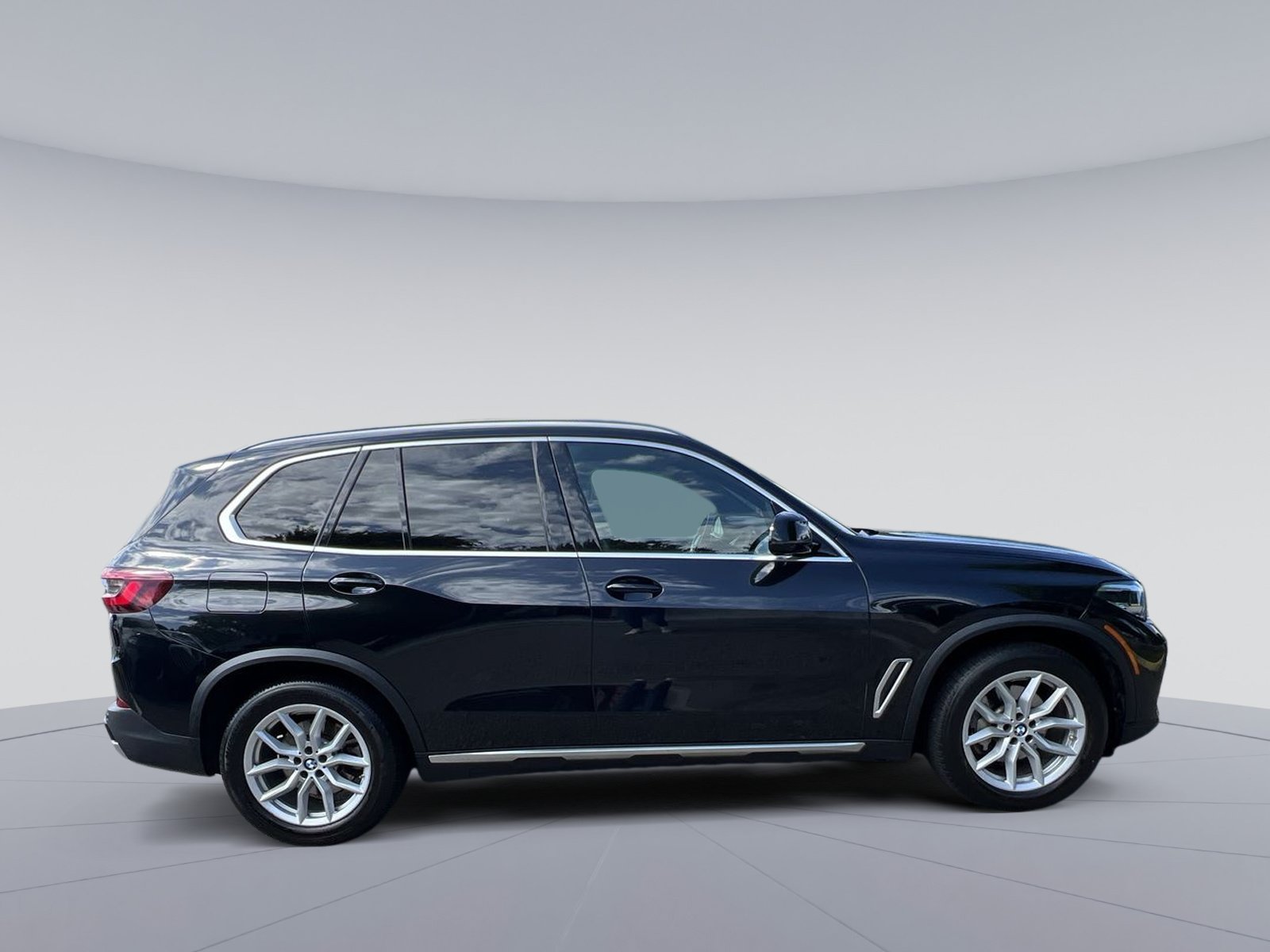 Used 2023 BMW X5 xDrive40i AWD/4WD image 5
