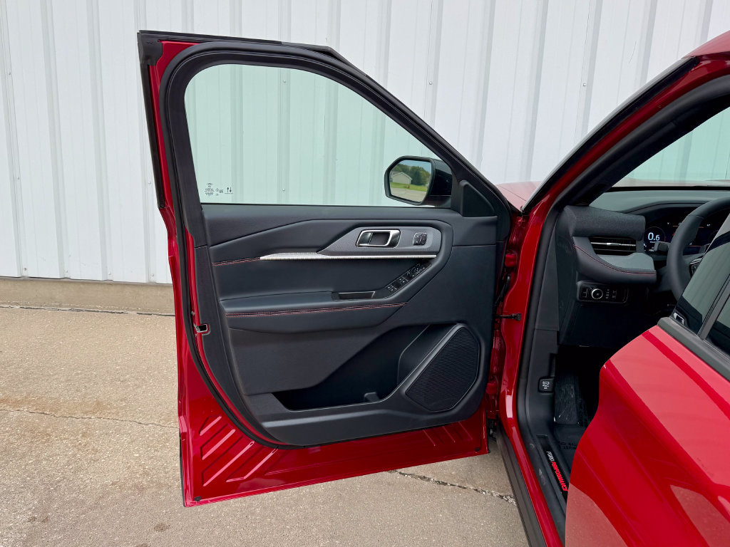 New 2026 Ford Explorer ST RWD image 15