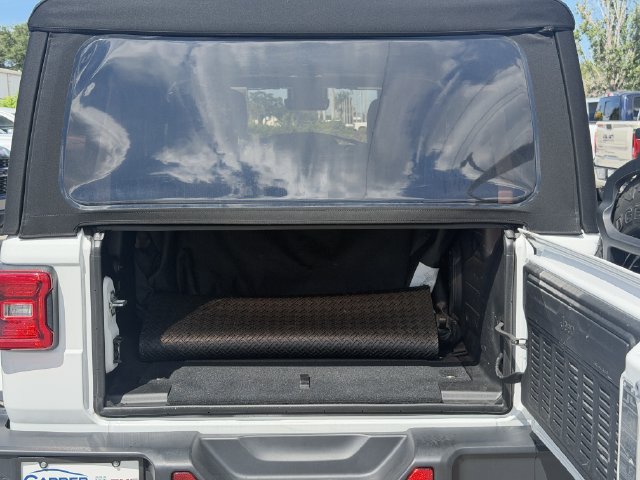 Used 2019 Jeep Wrangler Unlimited Sahara AWD/4WD image 12