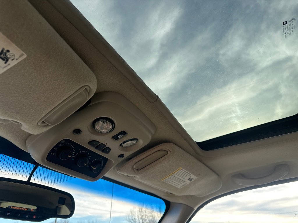 Used 2004 Chevrolet Suburban LT w/ Preferred Equipment Group image 22