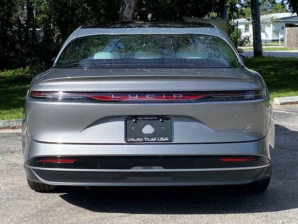 Used 2023 Lucid Air Touring image 7