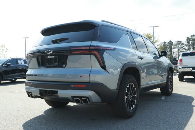 Used 2024 Chevrolet Traverse Z71 image 6