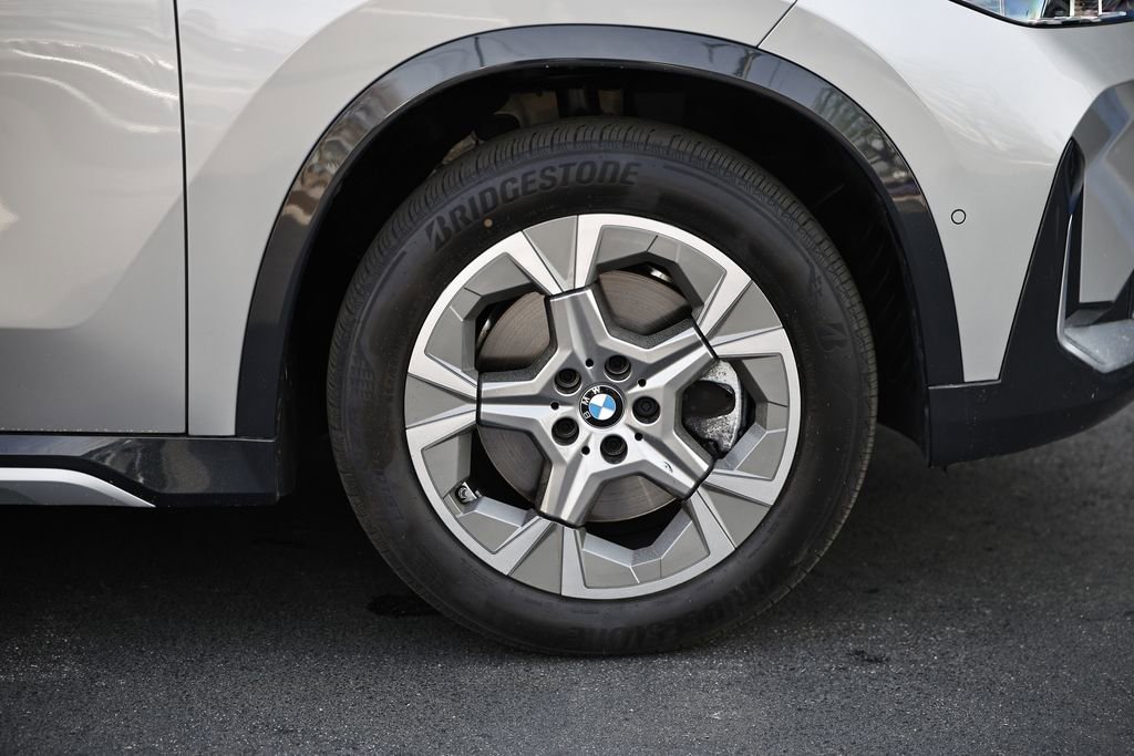 Used 2026 BMW X1 xDrive28i AWD/4WD image 5
