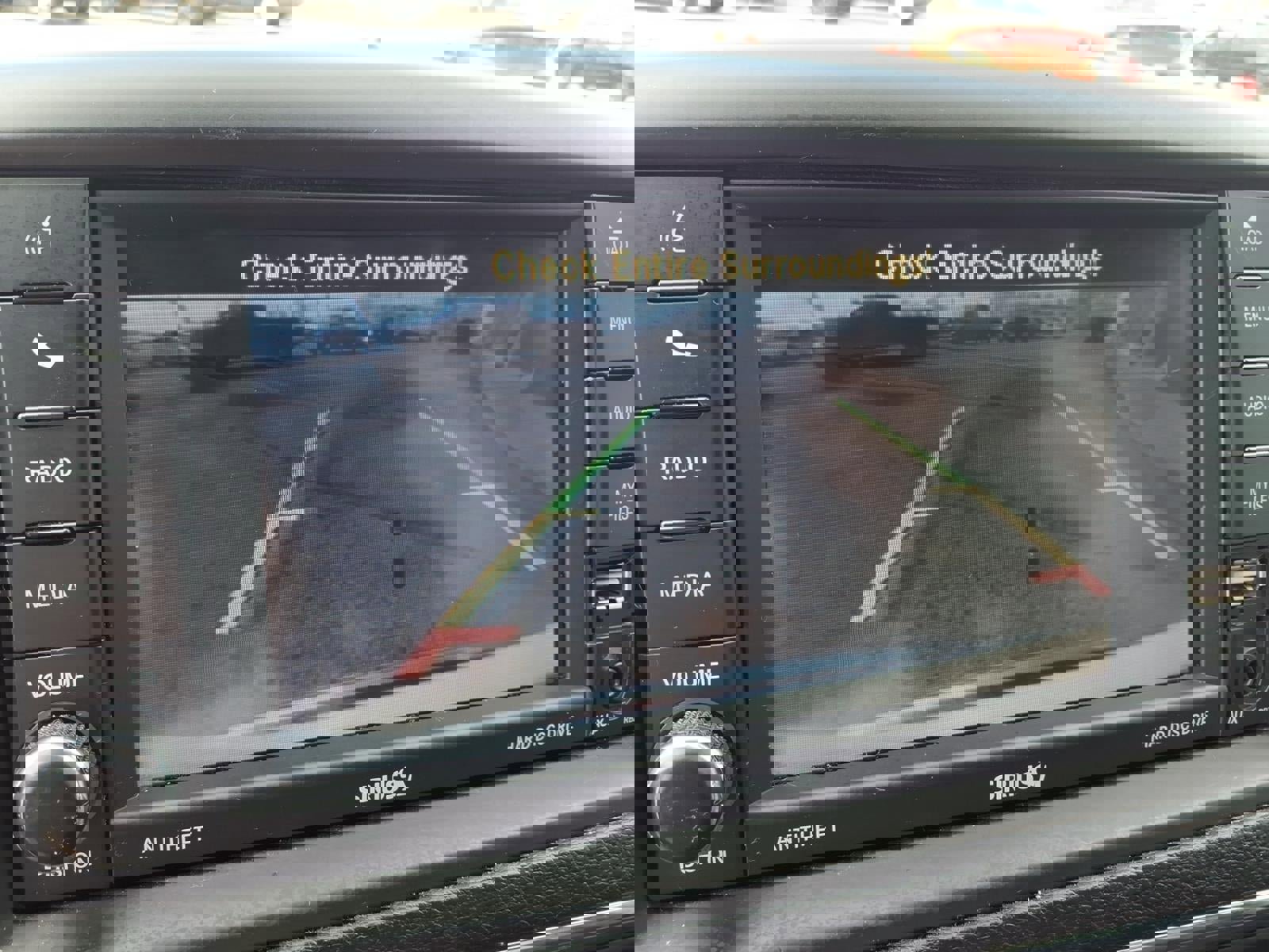 Used 2017 Dodge Grand Caravan SXT image 11