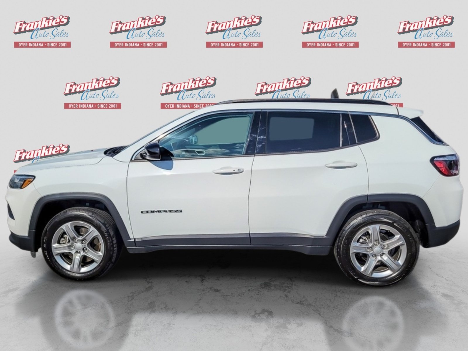 Used 2023 Jeep Compass Latitude AWD/4WD image 2