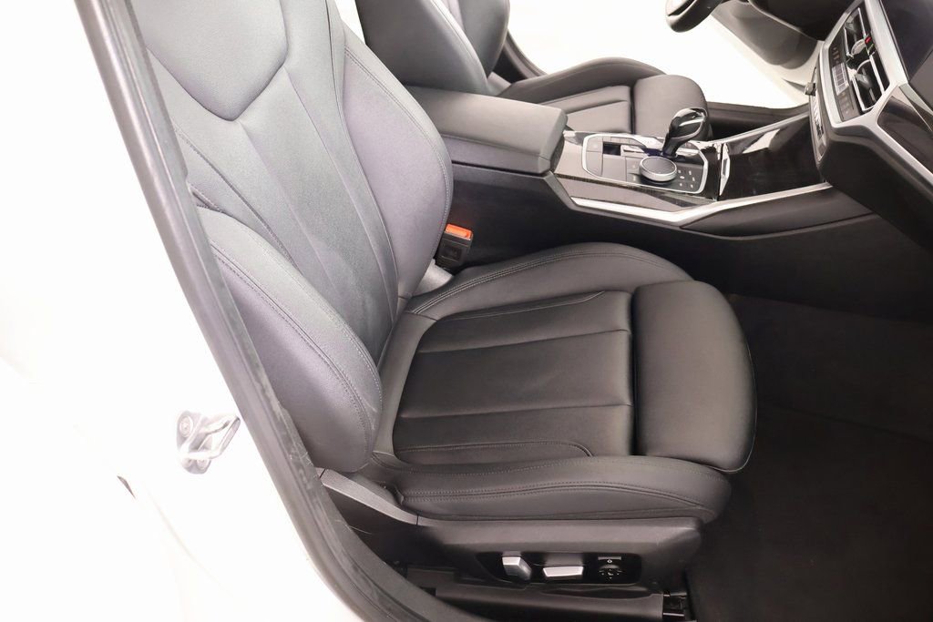 Used 2021 BMW 330e w/ Convenience Package image 14