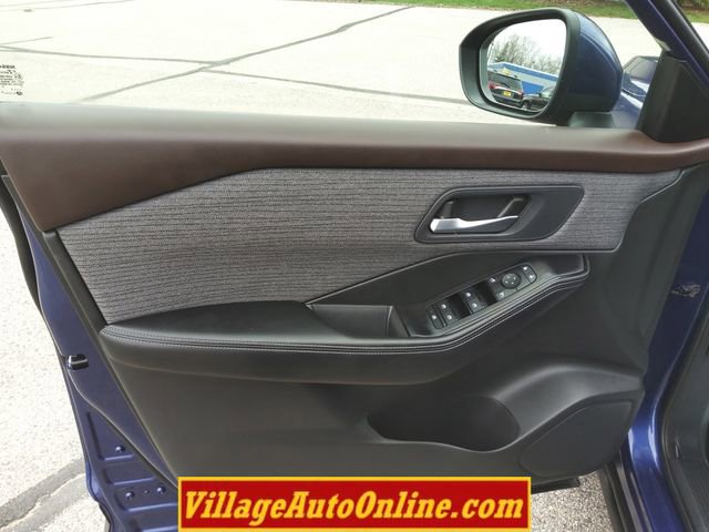 Used 2023 Nissan Rogue SV AWD/4WD image 13