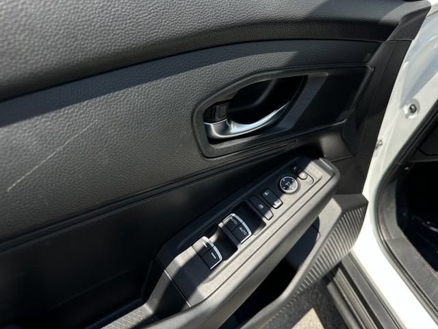 Used 2023 Honda Accord LX image 11
