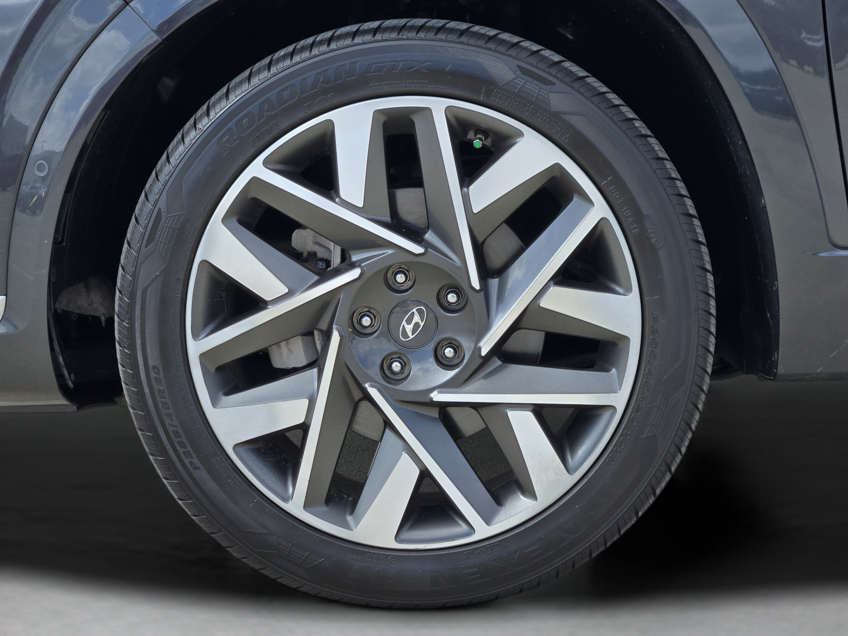 Used 2023 Hyundai Santa Fe Calligraphy FWD image 32