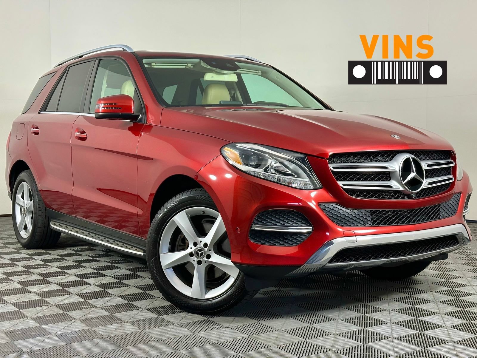 Used 2018 Mercedes-Benz GLE 350 w/ Premium 1 Package image 1