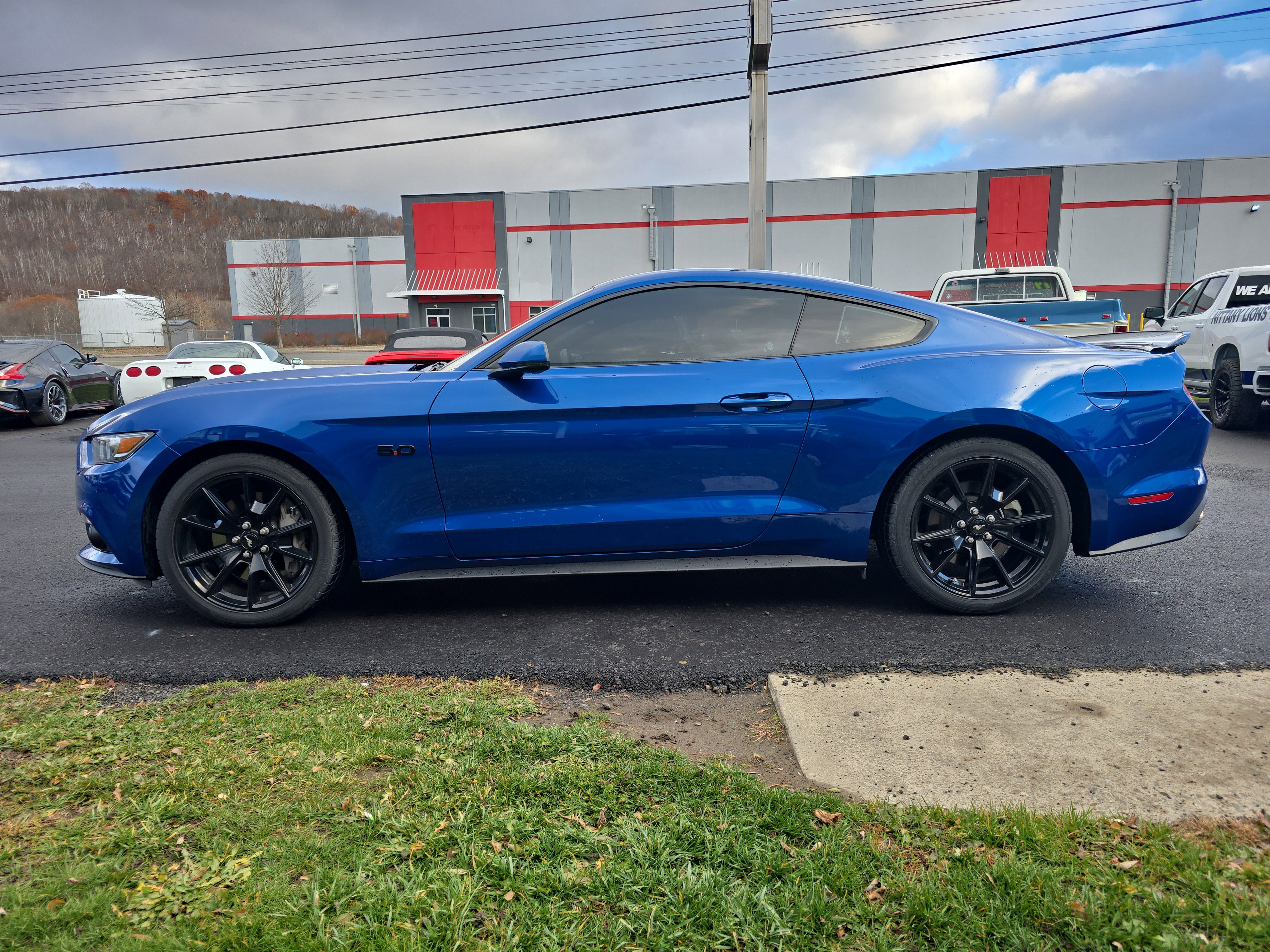 Used 2017 Ford Mustang GT Premium w/ Black Accent Package image 7