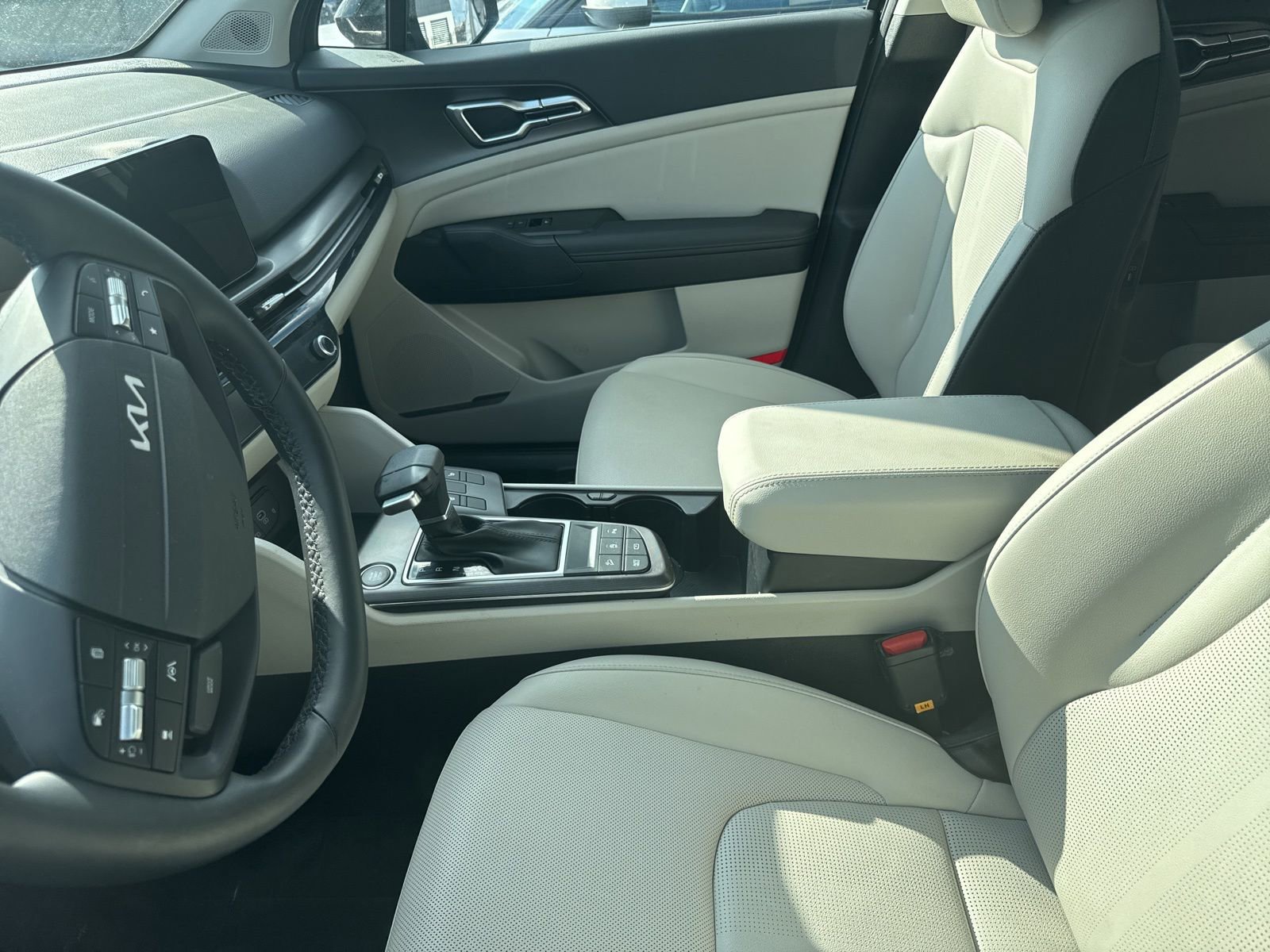 Used 2026 Kia Sportage EX image 5