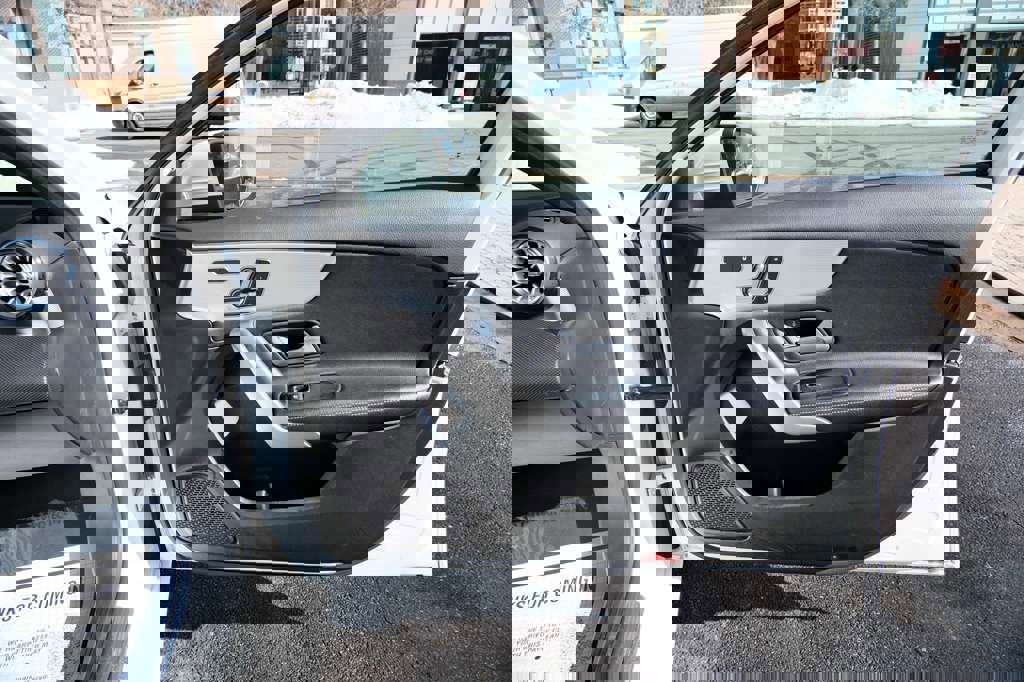 Used 2019 Mercedes-Benz A 220 4MATIC w/ Driver Assistance Package image 34