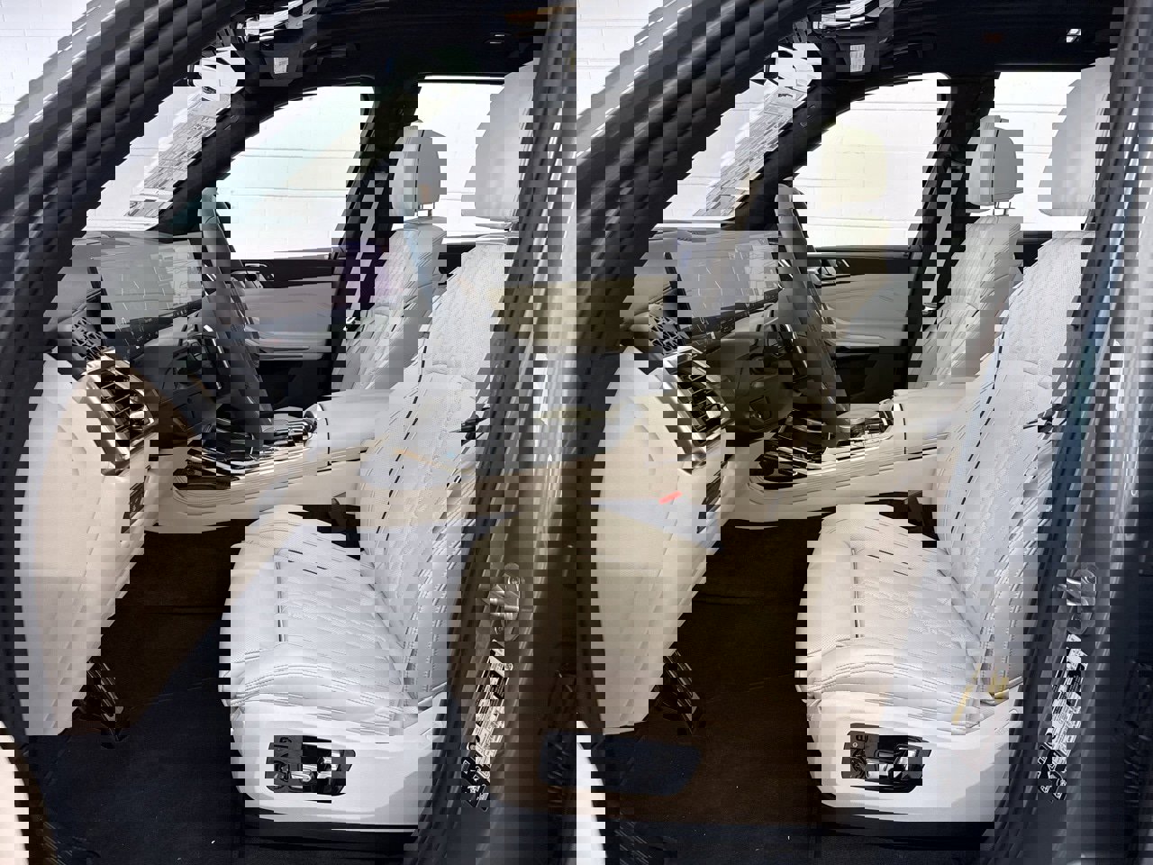 New 2026 BMW X7 xDrive40i w/ M Sport Package image 15