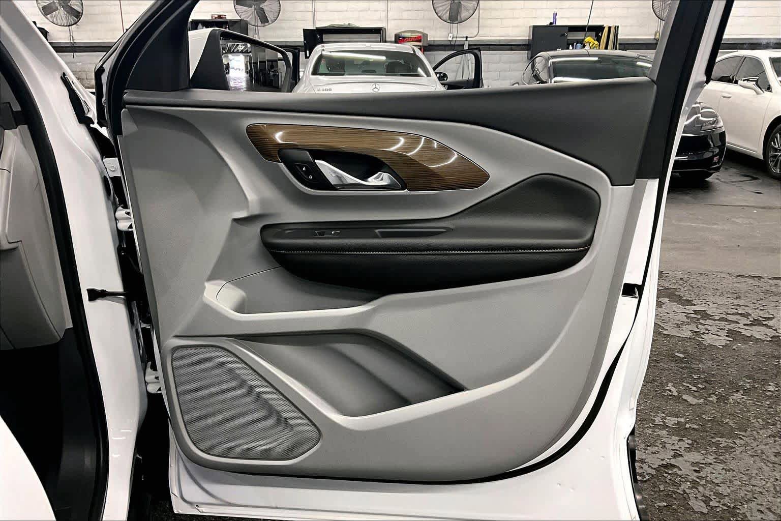Used 2020 GMC Terrain SLE FWD image 22