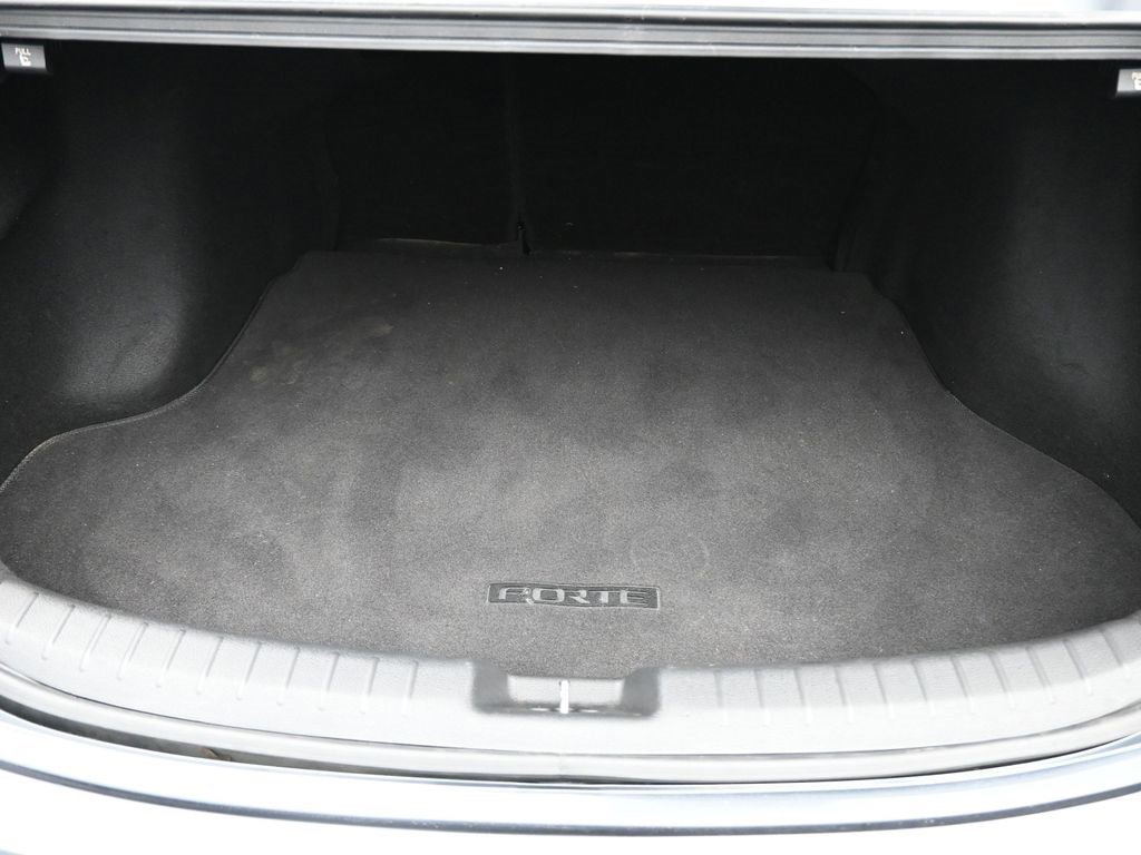 Used 2022 Kia Forte LXS image 14