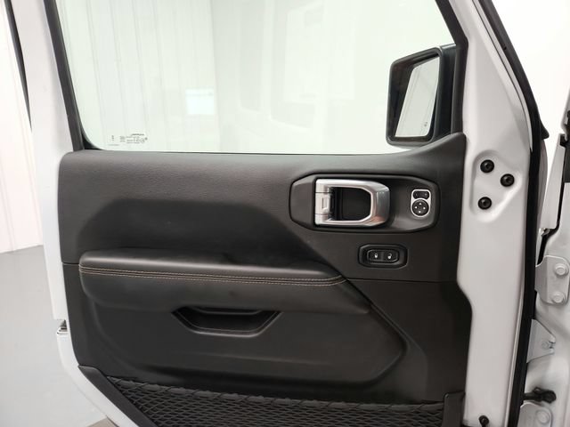 Used 2025 Jeep Wrangler Unlimited Sahara AWD/4WD image 31