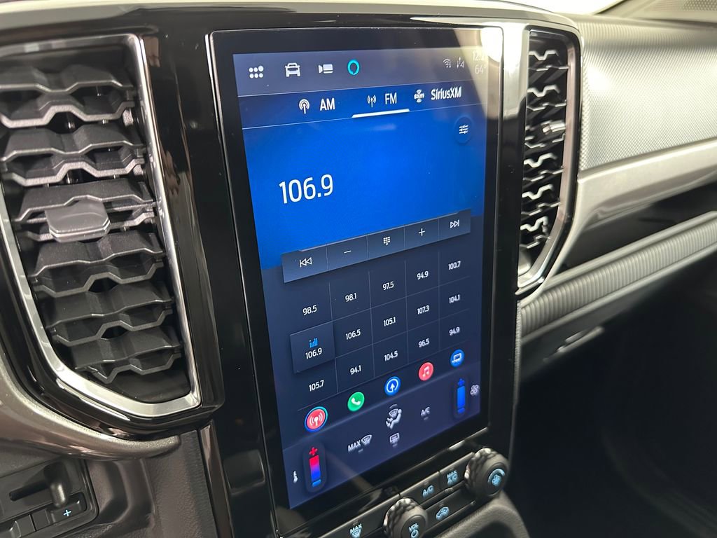 Used 2025 Ford Ranger XLT w/ Advanced Towing Package image 19