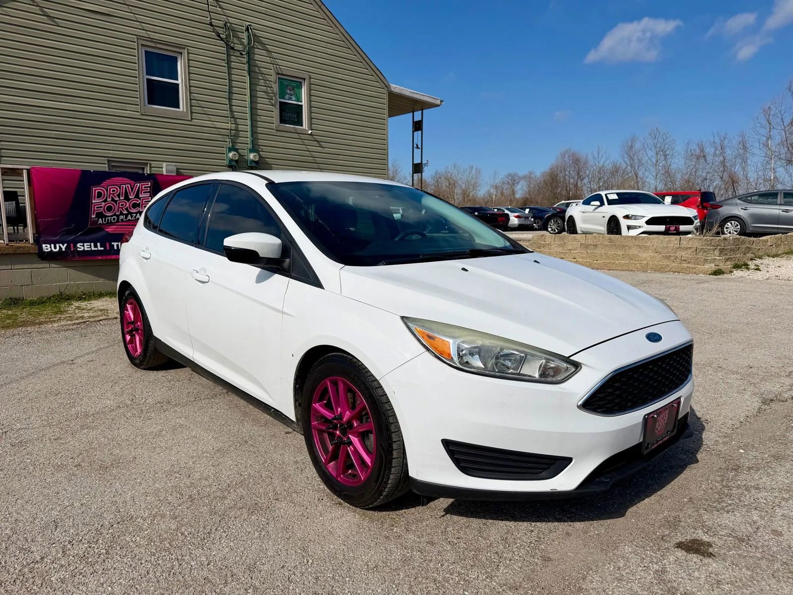 Used 2015 Ford Focus SE image 3