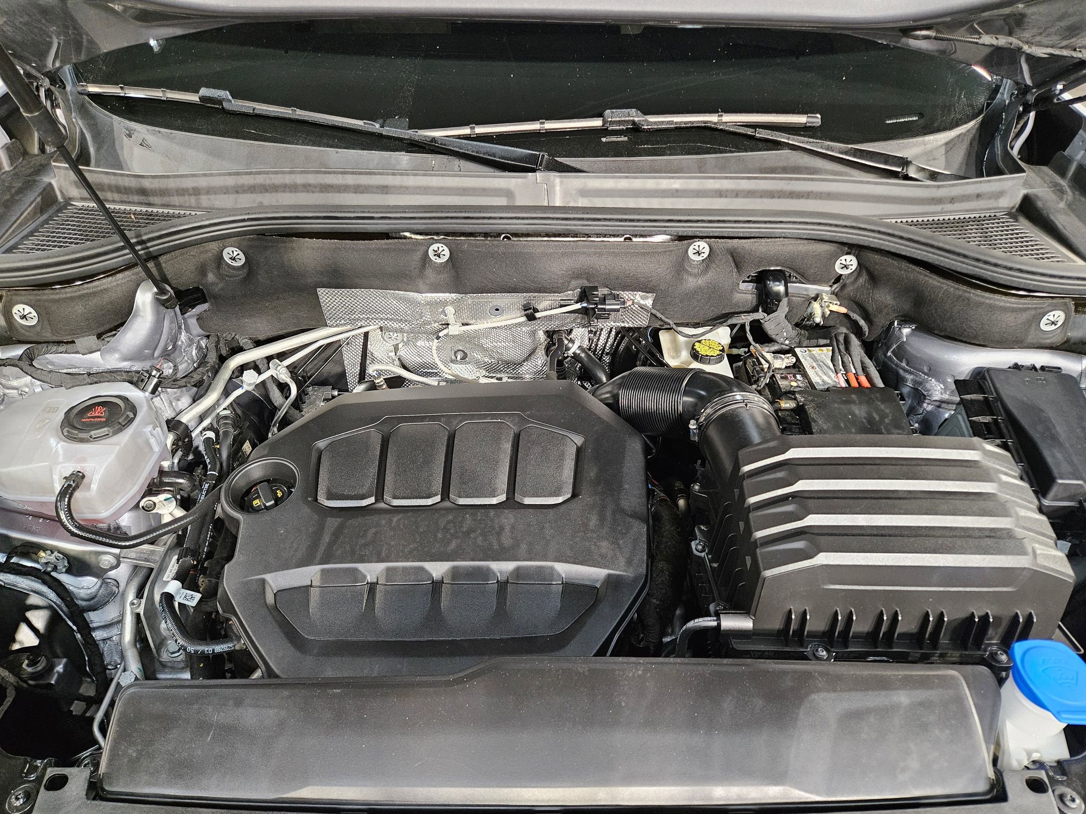 Used 2024 Volkswagen Atlas SEL Premium R-Line AWD/4WD image 19