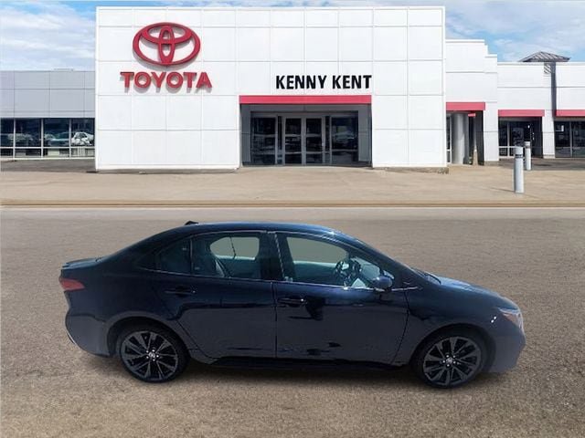 Used 2024 Toyota Corolla SE w/ SE Convenience Package FWD image 1