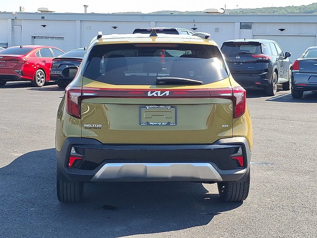 Certified 2024 Kia Seltos SX w/ SX Sunroof Package AWD/4WD image 5