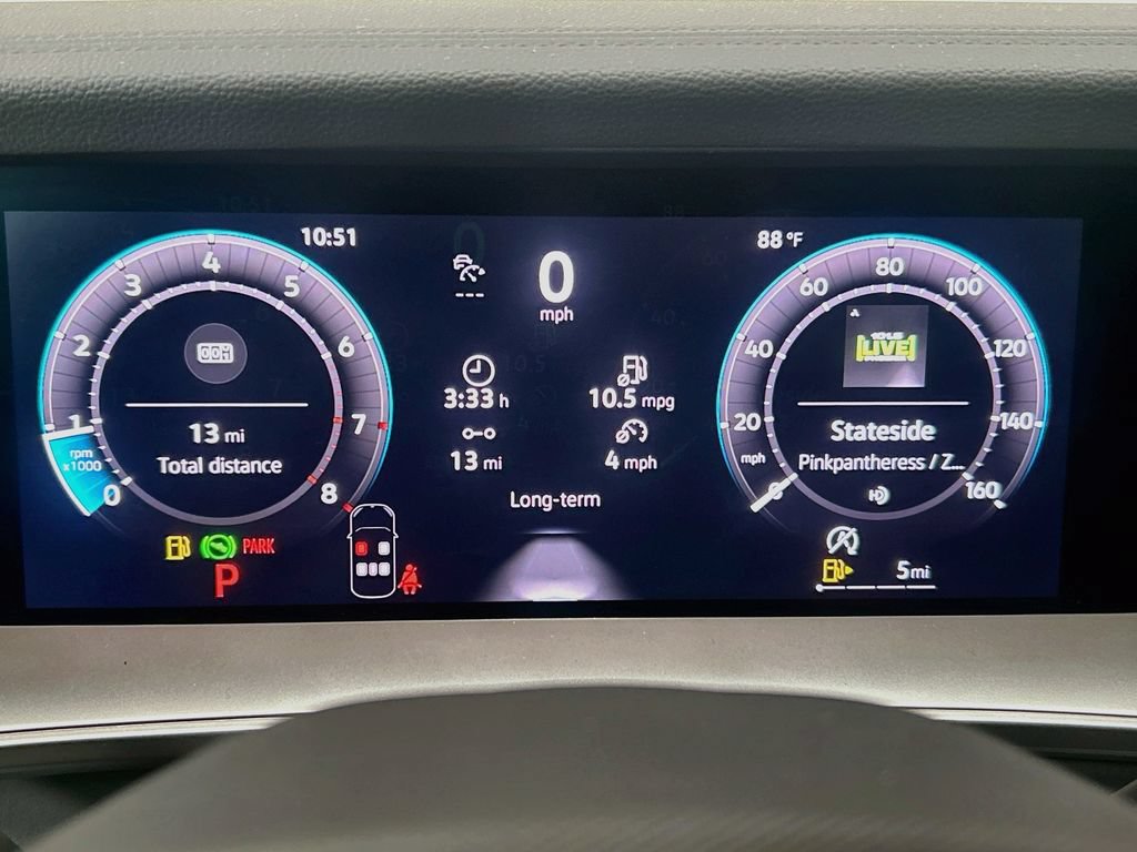New 2026 Volkswagen Tiguan SE R-Line FWD image 32