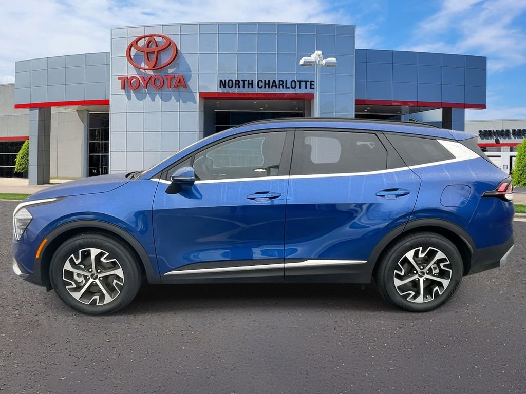 Used 2025 Kia Sportage EX w/ Premium Package image 7