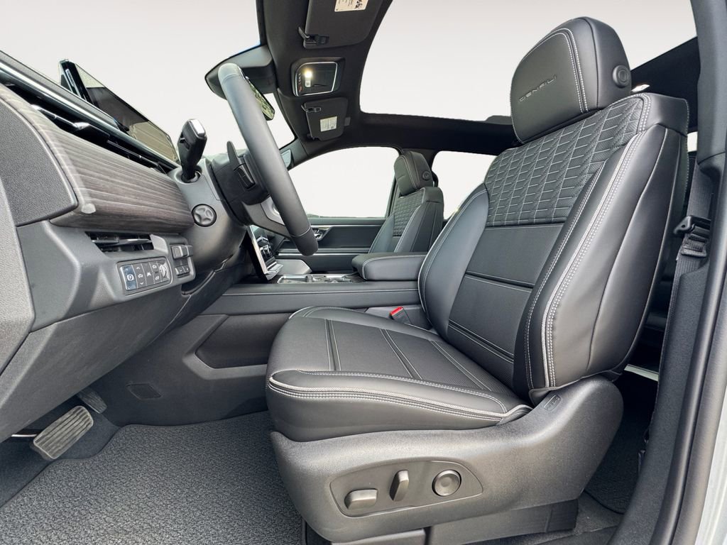 New 2025 GMC Sierra EV Denali image 9