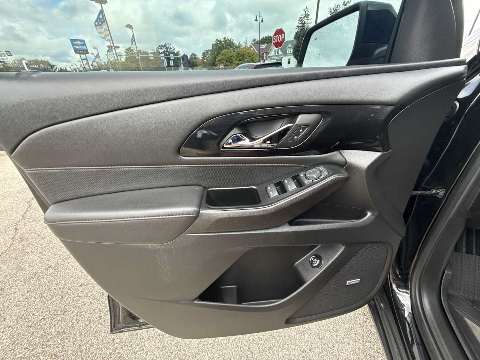 Certified 2023 Chevrolet Traverse RS w/ LPO, Floor Liner Package AWD/4WD image 23