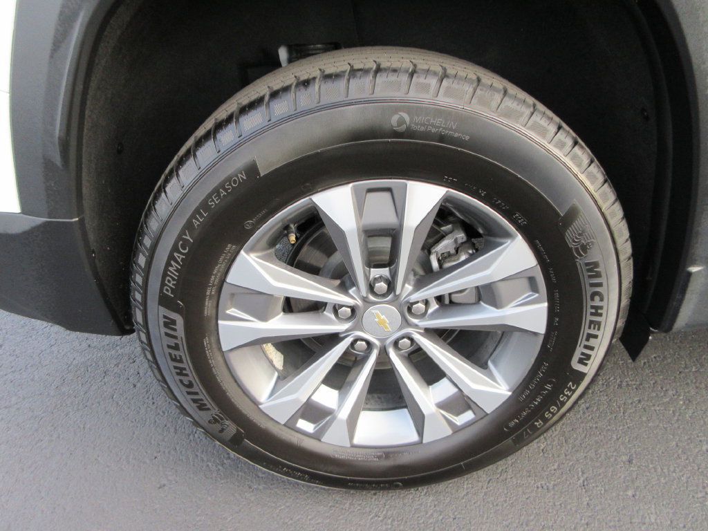 Certified 2026 Chevrolet Equinox LT AWD/4WD image 9