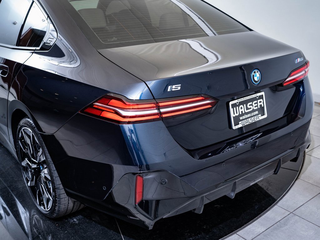 Used 2024 BMW i5 M60 w/ Premium Package image 21