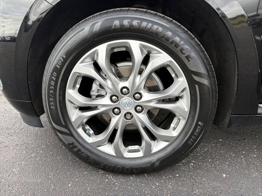 Used 2021 Buick Enclave Avenir w/ Avenir Technology Package AWD/4WD image 27