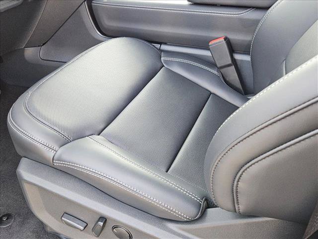 New 2027 Ford Expedition Max Platinum w/ Stealth Appearance Package RWD image 4