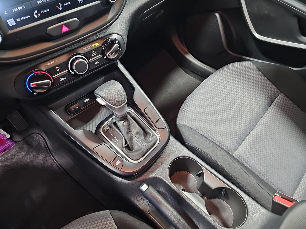 Certified 2025 Kia Soul LX w/ LX Technology Package FWD image 23