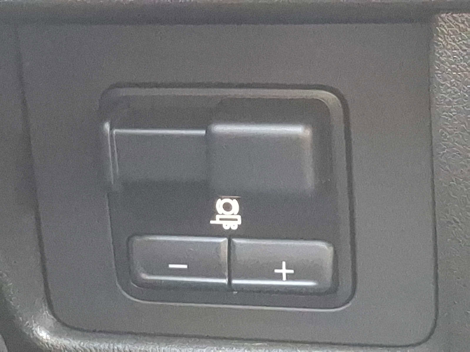 Used 2023 Chevrolet Colorado Z71 w/ Z71 Convenience Package 2 image 24