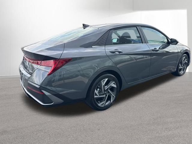 New 2026 Hyundai Elantra Limited FWD image 10