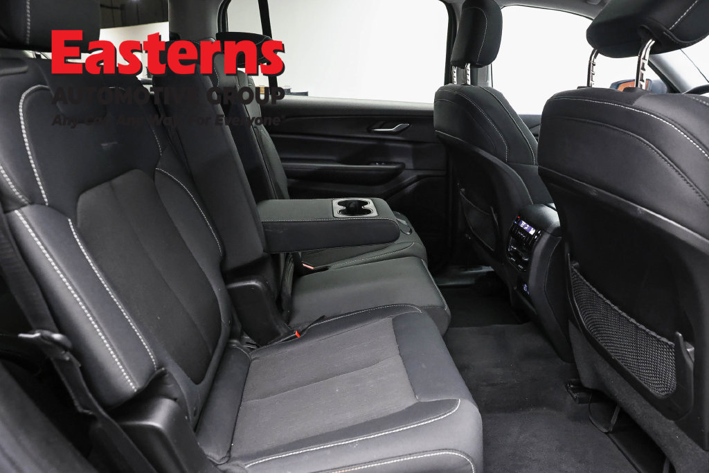 Used 2023 Jeep Grand Cherokee L Laredo AWD/4WD image 25