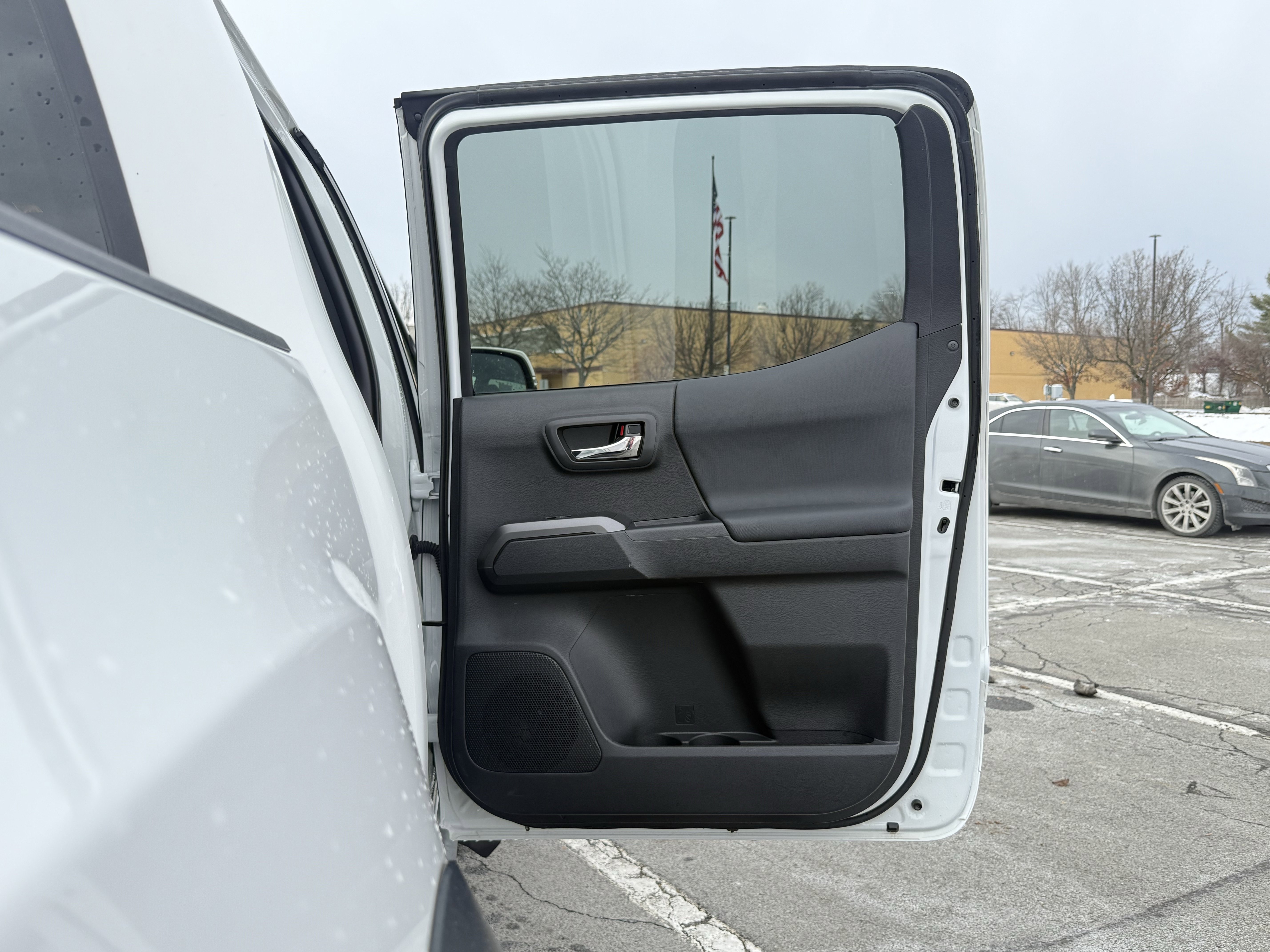 Used 2023 Toyota Tacoma TRD Off-Road image 33